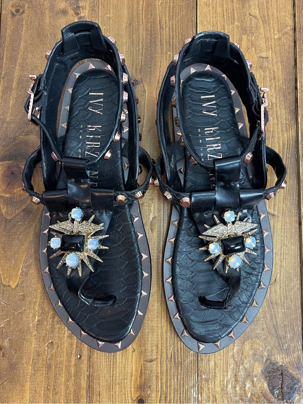 Ivy Kirzhner black snakeskin leather sandals size 7